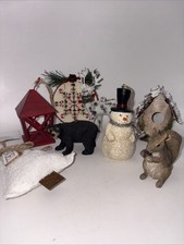 Rustic Farmhouse Christmas Mixed Bundle 8-Piece Holiday Home Decorations Set