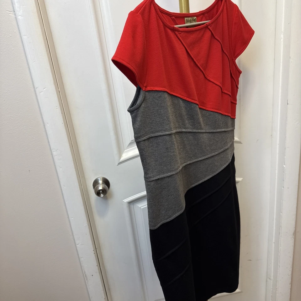 Vestido para mujer Midnight Velvet talla 12 rojo, negro y gris manga gorra elástico Foto 3 de 4