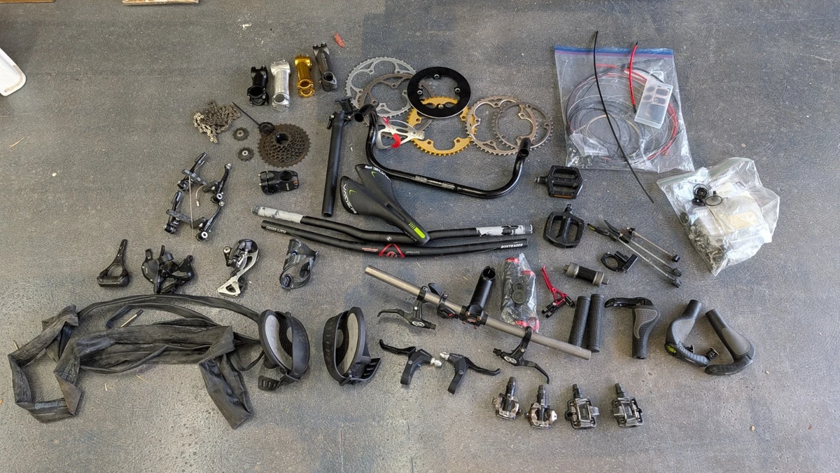 LOT PIECES DETACHEES Pour Ancien Telephone Bakelite EUR 20,00 - FR