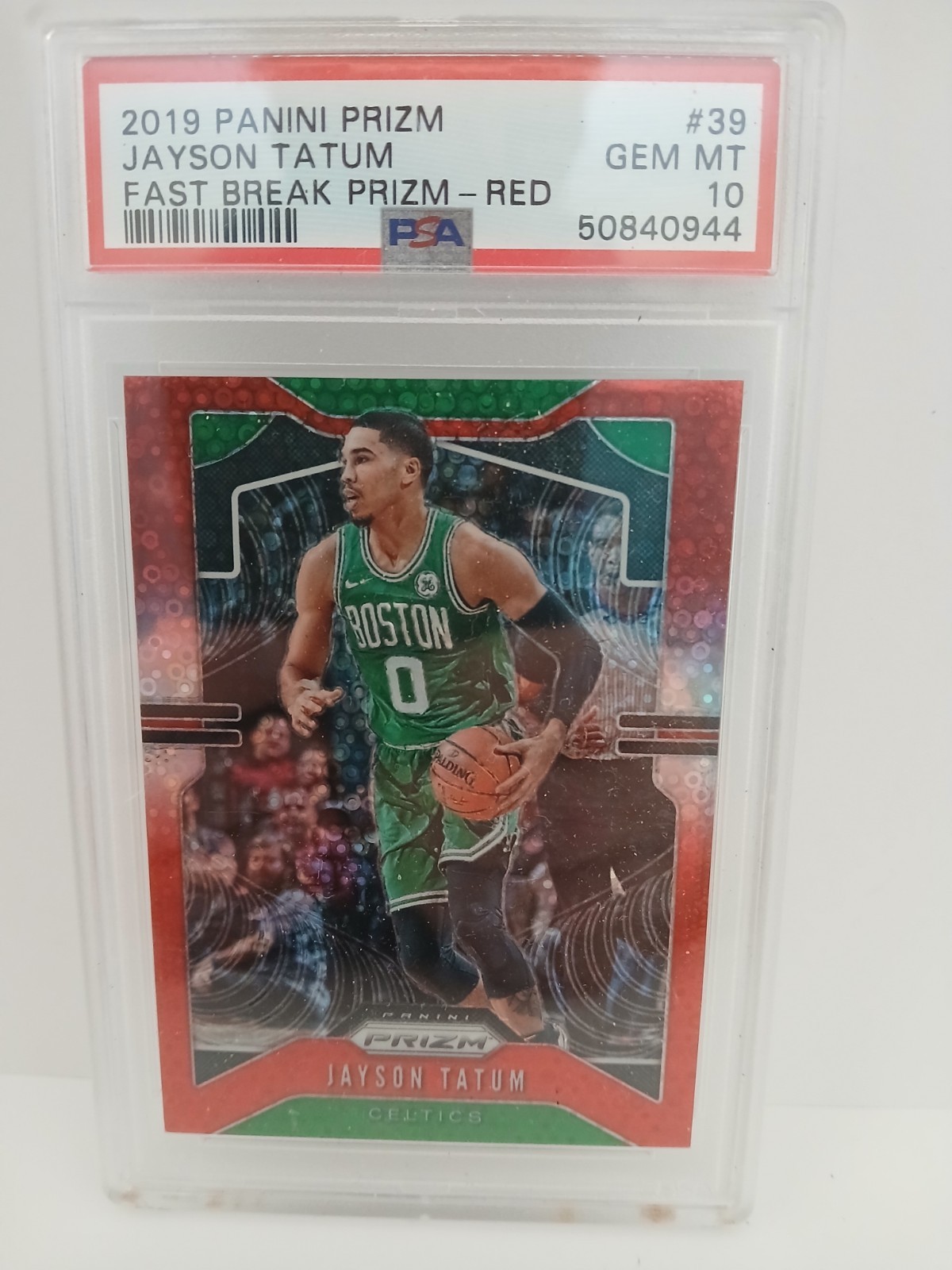 Jayson Tatum 2019-20 Panini Fast Break Prizm Red 104/125 #39 PSA 10