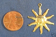 25pc Raw Brass Bright Grinning Sun Face Charms 5225
