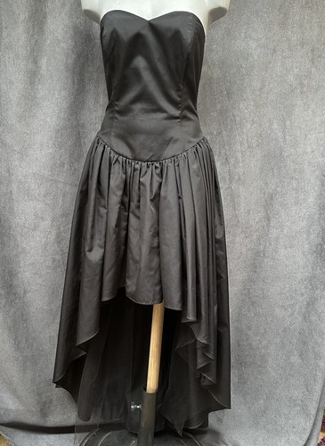 Vintage 80er High Low Satin trägerloses Ballkleid schwarz Reifrock Whimsigoth