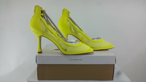 jessica simpson yellow pumps