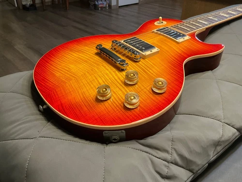 Gibson Les Paul Standard Flam Top Sunburst 2014 Electric Guitar New Case Queen