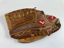 Louisville Slugger Softballer Glove 13.5 inch HBG9 LHT