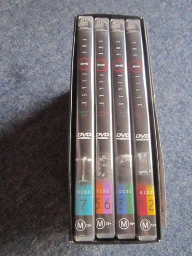 DVD THE X FILES THE COMPLETE FIRST SEASON BOX SET GREAT ** MUST SEE ** - Picture 3 of 3
