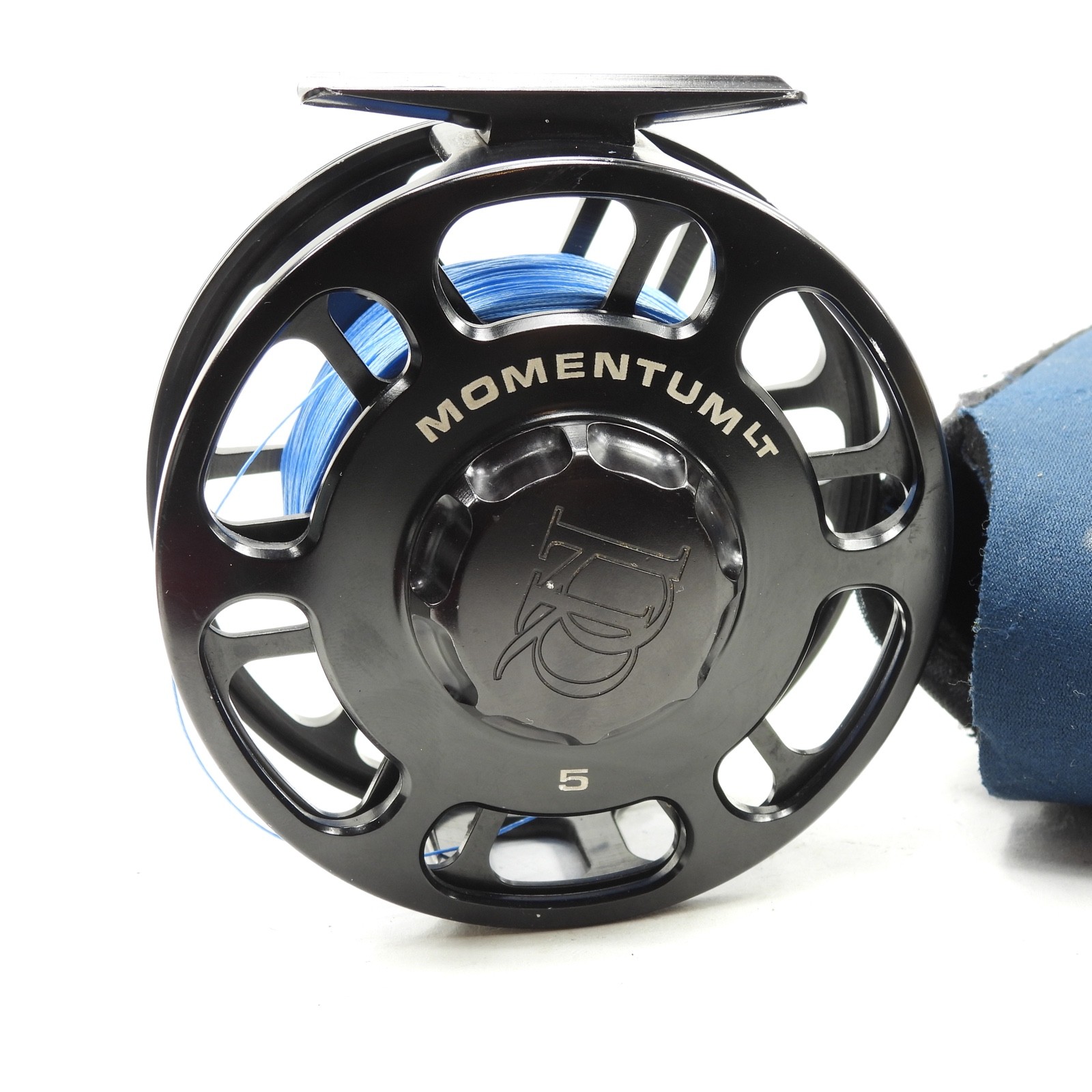Ross Momentum LT 5 Fly Fishing Reel. Black. W/ Pouch.