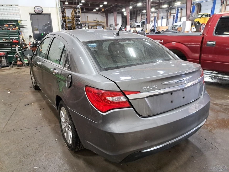 Rh Passenger Side Strut 2012 200 Sku#4080864 - Image 2 of 4