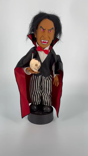 Figura de colección Telco Motionettes vampiro Halloween Drácula luces sonido 18" - Vídeo 1 de 1
