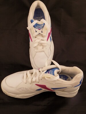 Reebok Womens White Walk Shoes-Size 6.5--Lace up Low Top--Minimal Wear
