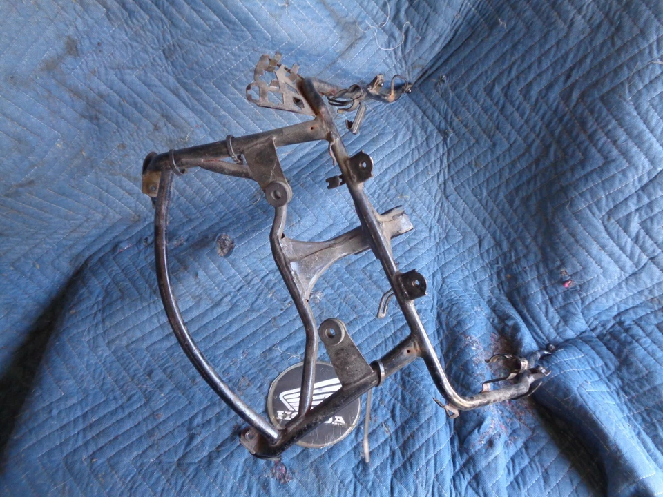 1988 cbr 600 f1 Hurricane upper fairing stay BENT bracket Honda 87 88 89 90 - Image 3 of 3