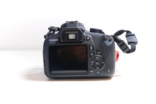 Fotocamera Reflex Canon EOS 1200D 18MPX + Obiettivo EF-S 18-55 III + Tracolla - Zdjęcie 7 z 17