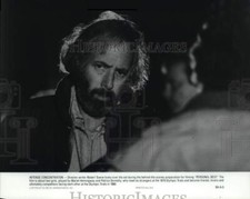 1981 Press Photo Director-writer Robert Towne on the set of "Personal Best"