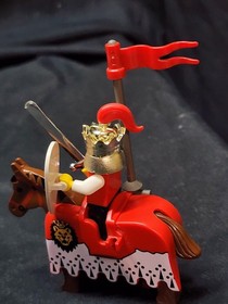 LEGO Minifigure Castle Royal Knight King Lion Horse Barding