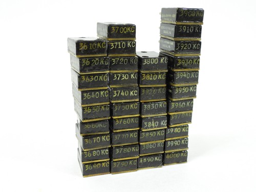 80-Meter FT-243 Crystals (lot of 32 various crystals, take a look)
