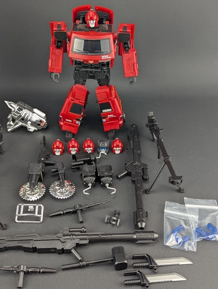iGear PP05 Medical Weapon Specialist Lot READ 3rd Party Ironhide Ratchet MP - Image 3 of 4