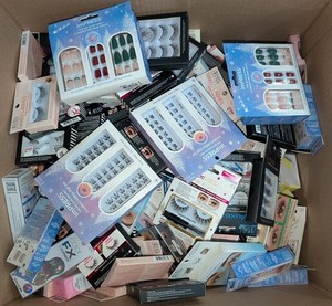 260pcs  ASSORTED FALSE NAILS+EYELASHES MOSTLY ARDELL + OTHER  BRANDS SEE DESC