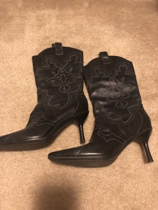 stiletto cowgirl boots