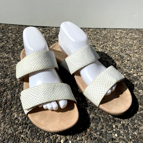 Vionic Randi Sandals Womens Sz 9.5 White Cream Leather Double Strap Flats Costal - Picture 2 of 8
