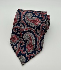 London Fog Silk Tie Gray Floral Leaf Pattern Vintage USA Made