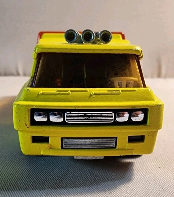 Matchbox Lesney K-7 Racing Car Transporter- W/Ramp & Formula 1 Car - Image 3 of 4