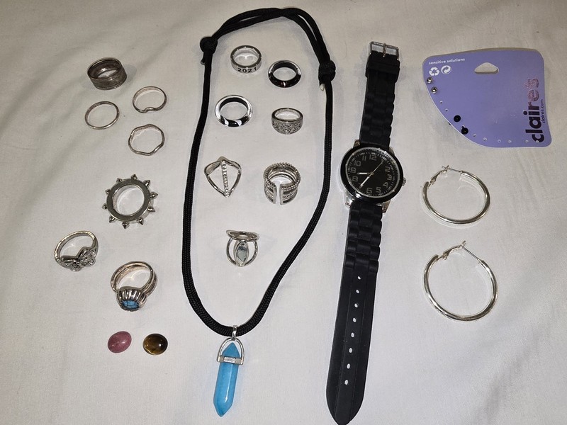 Lot Of Womens Jewelry Watch Rings Earrings Rock Necklace