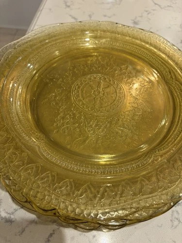 1930s Federal Glass Amber Yellow Depression Glass Plates, set of 7 plates.