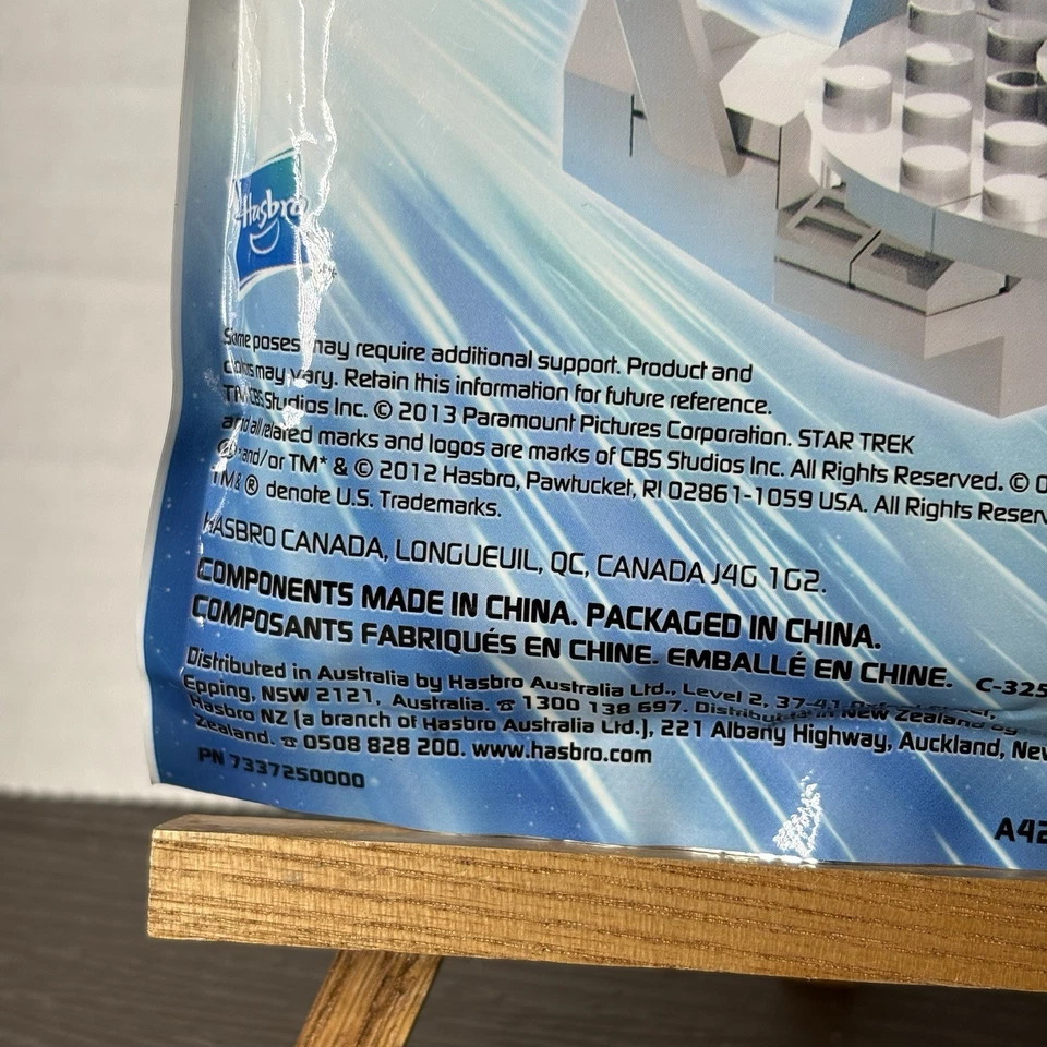 2013 Hasbro Kre-O USS Enterprise (A4254) Building Blocks Toy Star Trek Brand New - Image 3 of 3