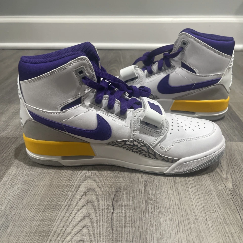 Nike Air Jordan Legacy 312 Lakers Blanco Púrpura Dorado Talla 7.5 AV3922-157 Foto 4 de 4