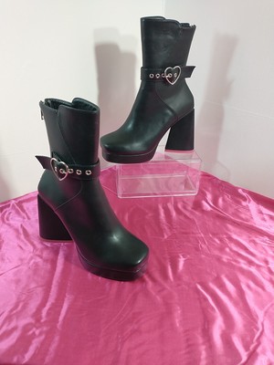 La moda Women's SZ 6 Club Platform Leather Boots