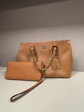 Tory Burch Robinson Purse w/ accesories