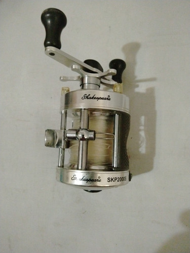 Shakespeare SKP2000S Bait Casting Angelrolle Kugellager - Bild 1 von 7