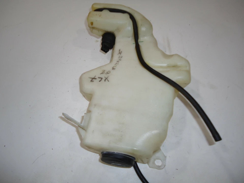 Suzuki XL-7 2008 depósito de líquido parabrisas lavadora Foto 3 de 4