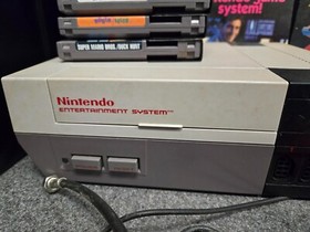 Nintendo NES Action Set Home Console - Complete no box with 7 games Tested Works