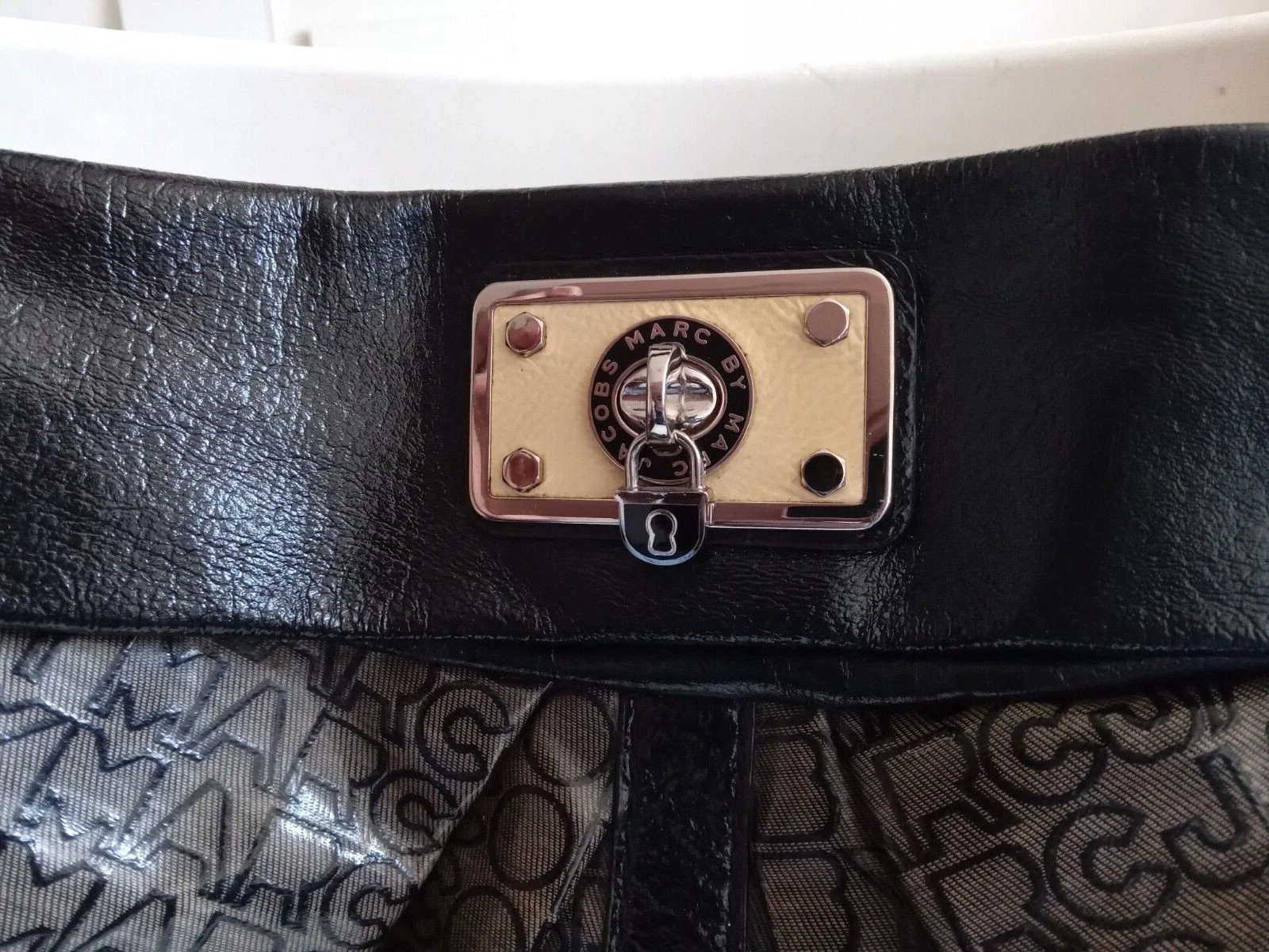 Marc By Marc Jacobs Grey Jelly Jacquard Coated Canvas 'Lil Riz' Hobo Bag. Y2K