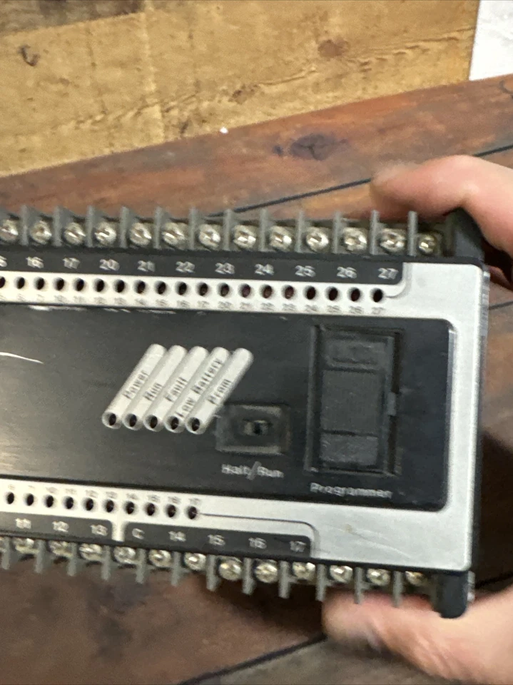 D100CR40H Series -A1 Cutler Hammer High Speed 40 I/O Expansion Chassis D100H - Image 4 of 4