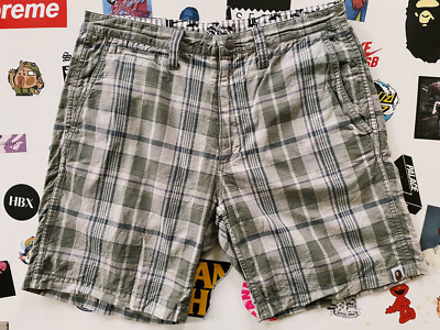Bape A Bathing Ape karierte karierte Shorts grau