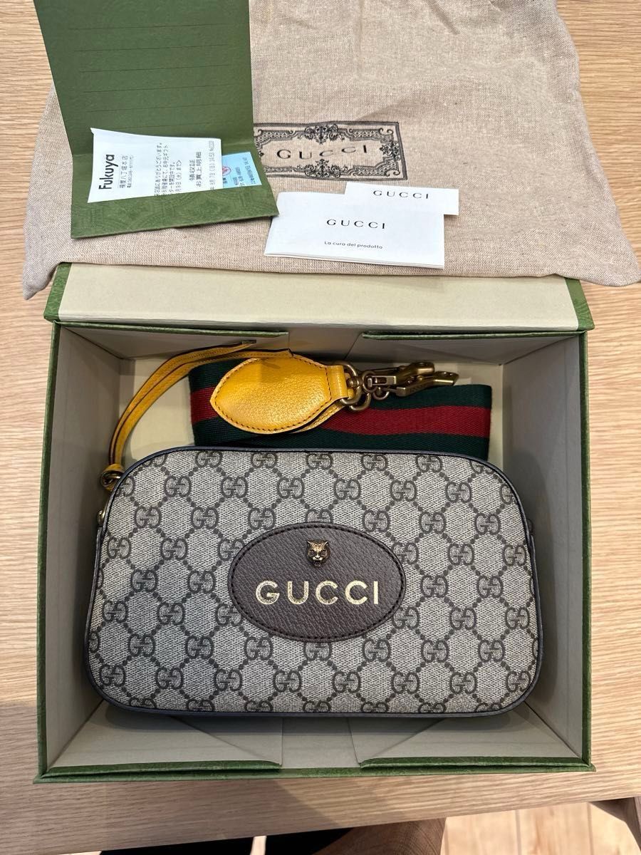 【すぐ届く!直営店買付】GUCCI NEOVINTAGEメッセンジャーバック GUCCI Neo Vintage GG Supreme Small Messenger Bag Green Red