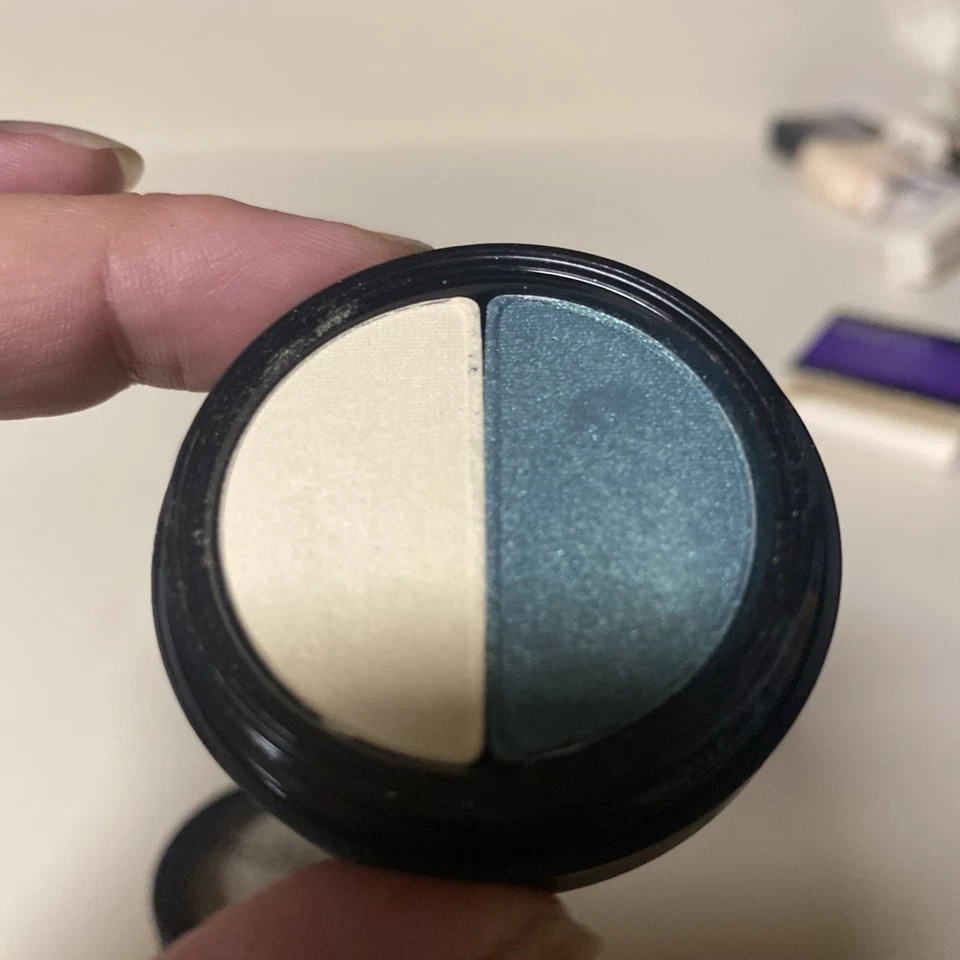 Smashbox Eye Shadow Duo - Smashing View Point Rare Hard To Find AS IS - Image 4 of 4