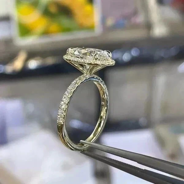 Diamond Engagement Ring 3.40Ct Oval Cut IGI Certified Lab Grown 14K White Gold - Image 2 of 4