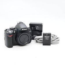 Nikon D3000 10.2MP Digital SLR Camera Body #340