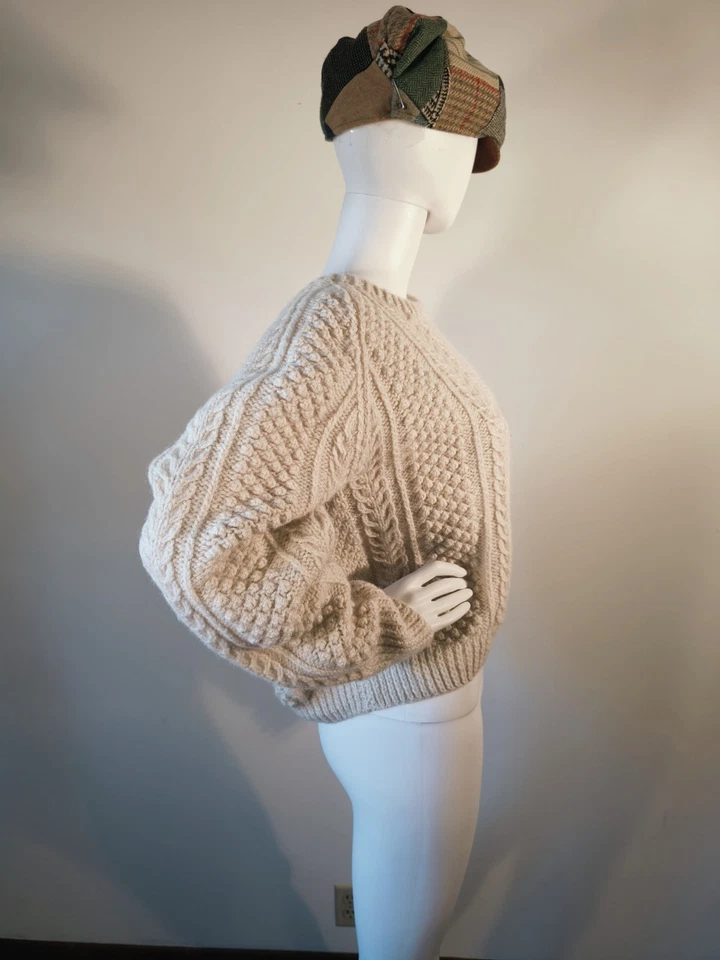 Suéter de pescador recortado vintage años 60 tejido a mano de lana irlandesa para mujer, pequeño Foto 2 de 4