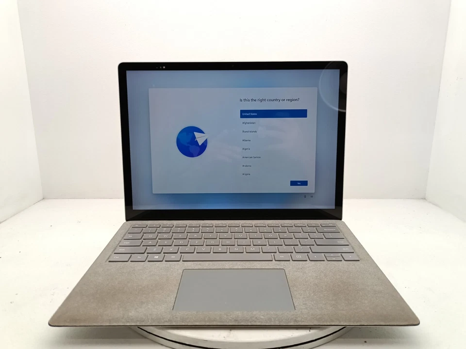 Microsoft Surface Laptop i5 7th Gen 128GB SSD 4GB RAM Win11P #91 - Image 2 of 4