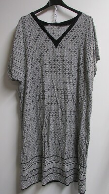 Robe Kiabi Noir Et Blanc Taille 46 – Motif Géométrique – Manches Courtes – été/printemps