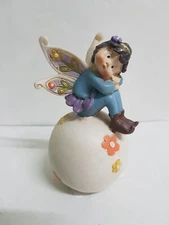 HAND PAINTED ANGEL ON BALL SIZE 7X12CM ART.94823-A....