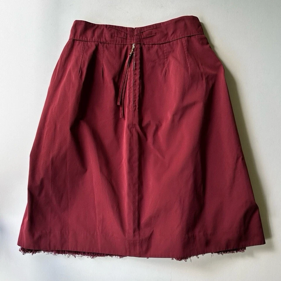 Falda Louis Vuitton Borgoña con Capa de Volantes de Encaje y Detalles Plisados 38 FR 6 EE. UU. Foto 2 de 4