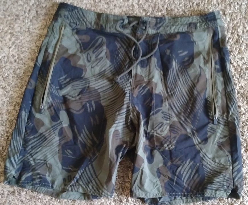Roark Shorts Mens 32 Green Camo Layover Trail RS279 Hiking Outdoors Drawstring