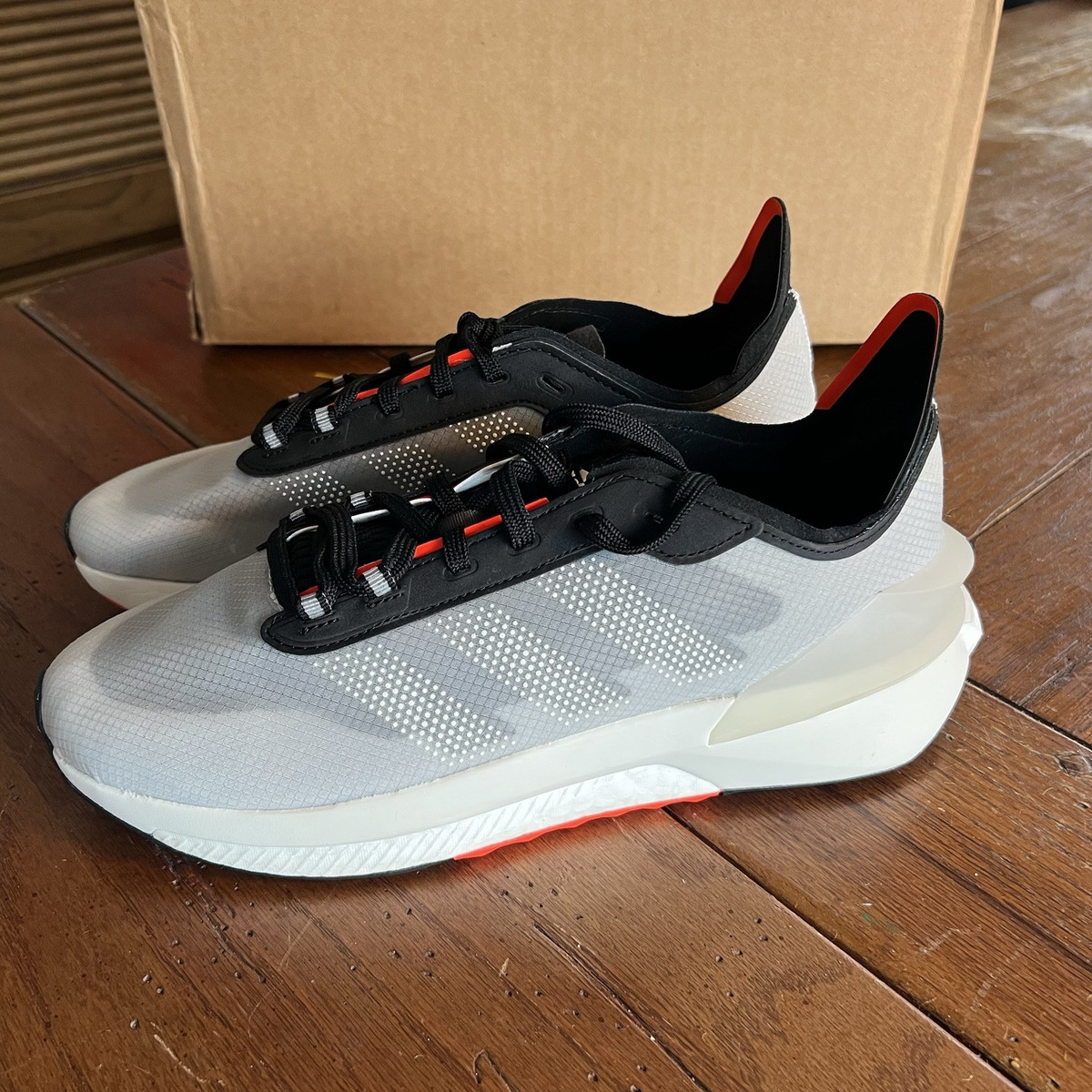 Adidas Avryn Men's Trainer Sneaker (HP5969) Core Black / Solar Red