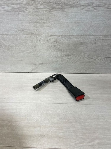 BMW 3 E46 2002 Gurtschloss vorne 8257788 KAN8816