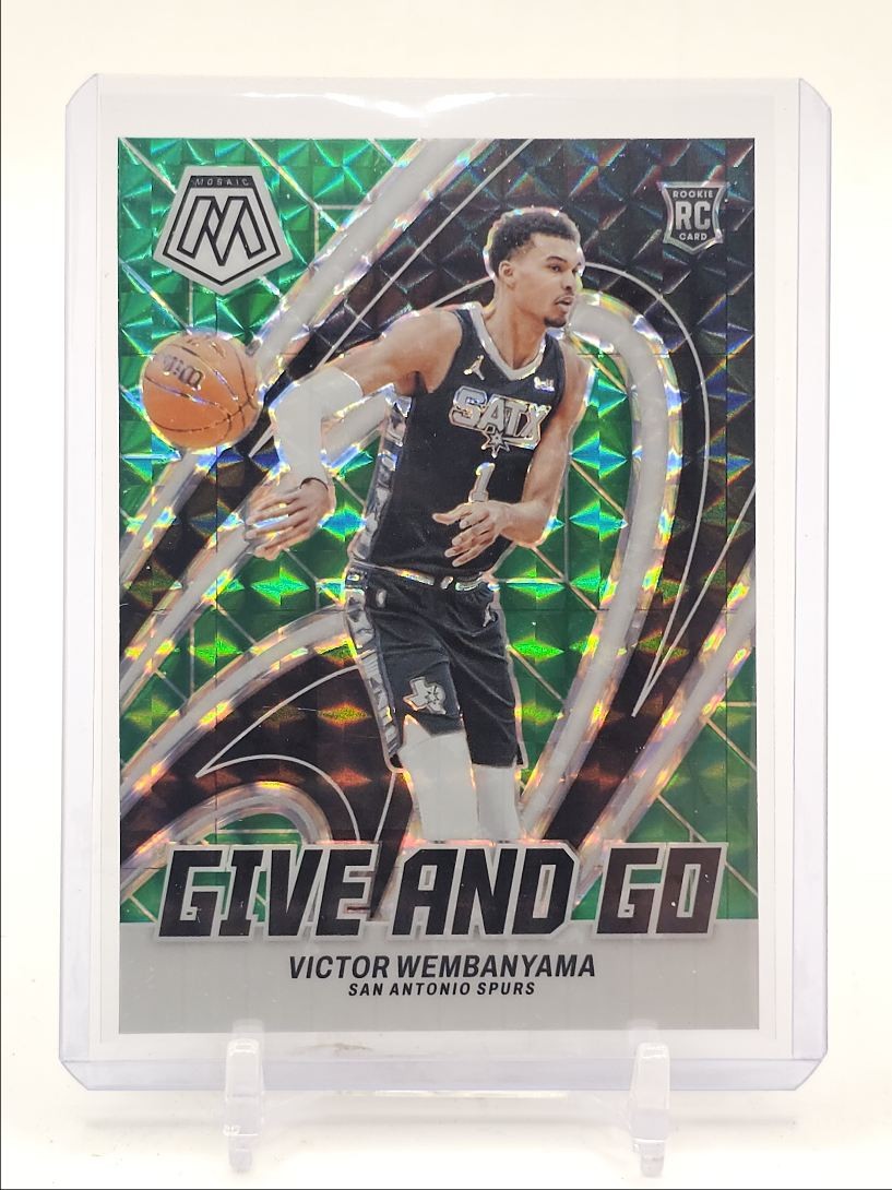 VICTOR WEMBANYAMA 2023-24 MOSAIC GIVE AND GO ROOKIE GREEN PRIZM RC Q4841